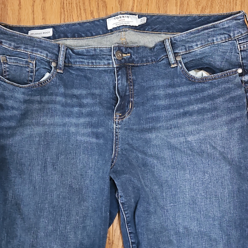 Torrid Relaxed Bootcut Jeans Size 22 - Picture 3 of 7